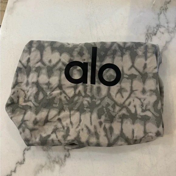 ALO Yoga Black and Gray Tote - Picture 2 of 2